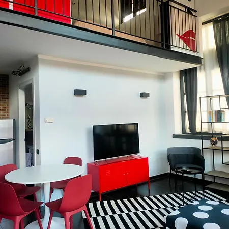 Bellissimo Loft In Contesto Moderno Elegante Con Parcheggio Interno *